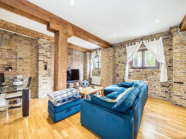 Apartment for rent in Canada Water, Greater London
