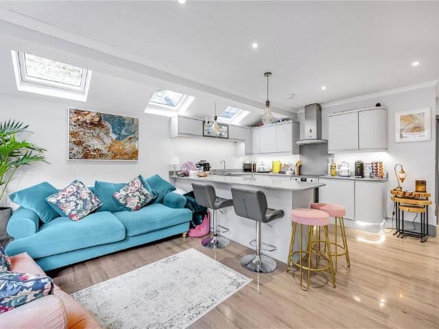 Flat for rent in Sands End, Greater London