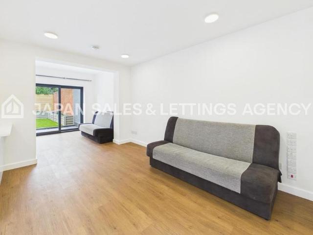Apartment for rent in London Borough of Ealing, Greater London