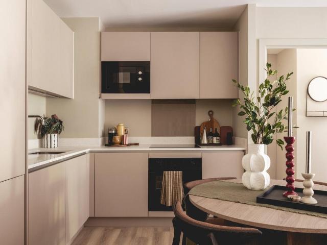 Flat for rent in Birch Green, Lower Halliford