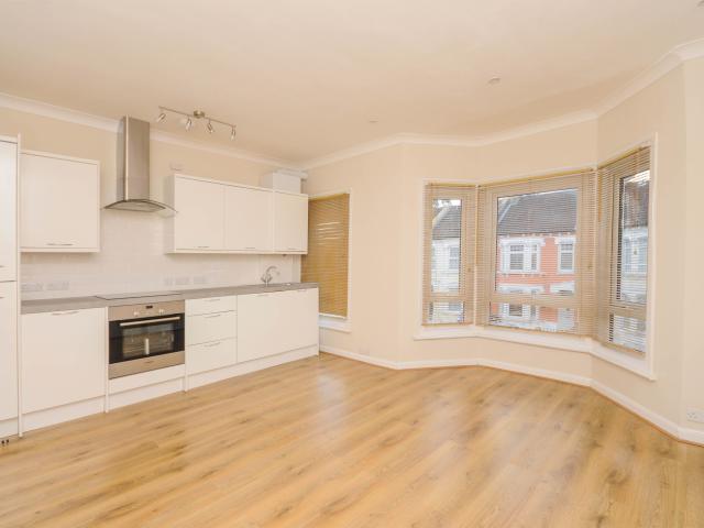 Apartment for rent in London Borough of Croydon, Thornton Heath