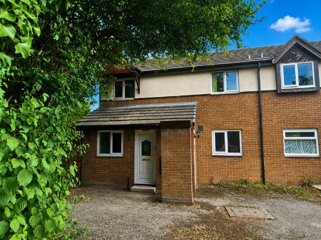 Flat for rent in Burtonwood and Westbrook, Warrington