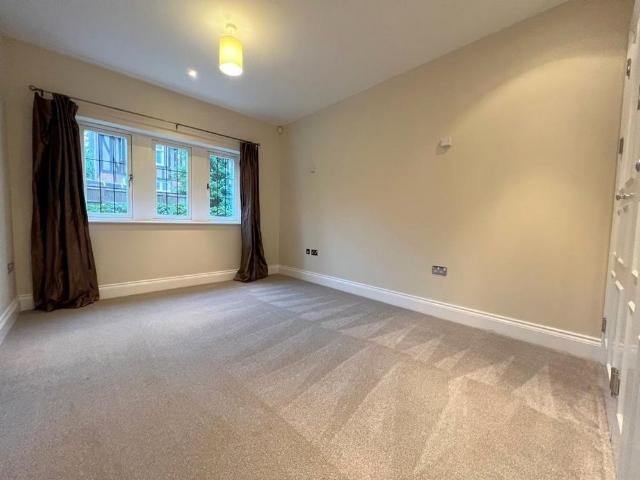 Apartment for rent in St James, Sandown Park
