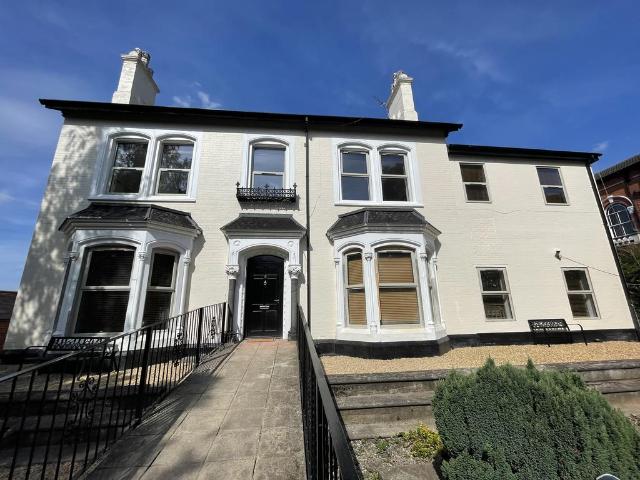 Flat for rent in Wheatley, South Yorkshire