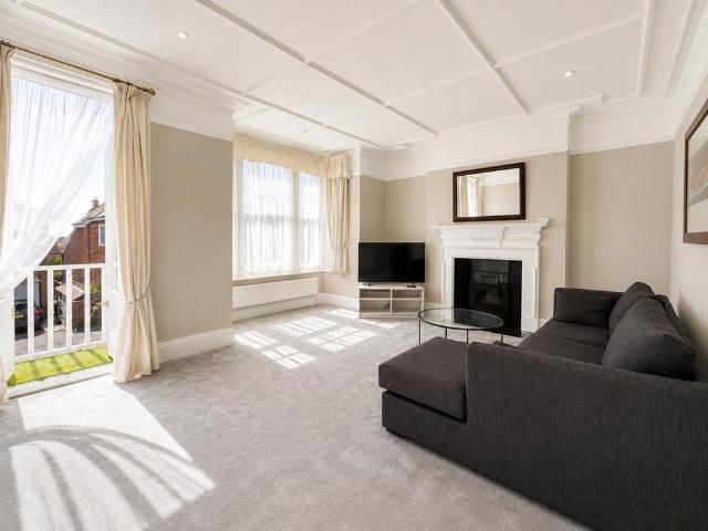 Apartment for rent in Upton, Acol