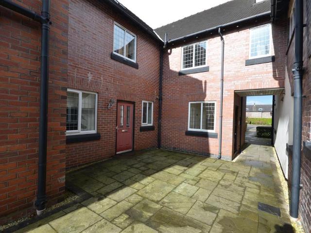 Flat for rent in Baswich, Staffordshire