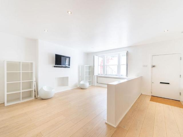 Flat for rent in Bayswater, Greater London