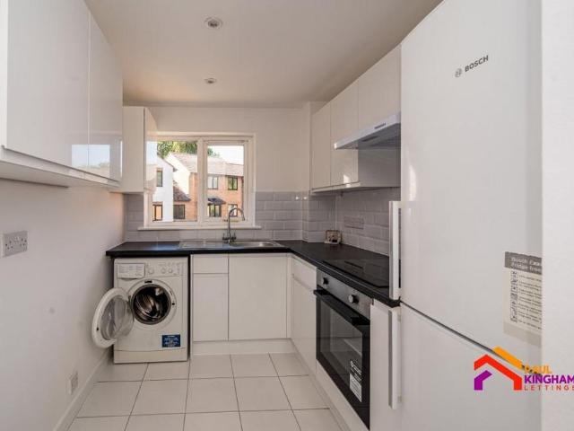 Apartment for rent in Wooburn, Loudwater