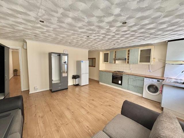 House for rent in Sands End, Greater London