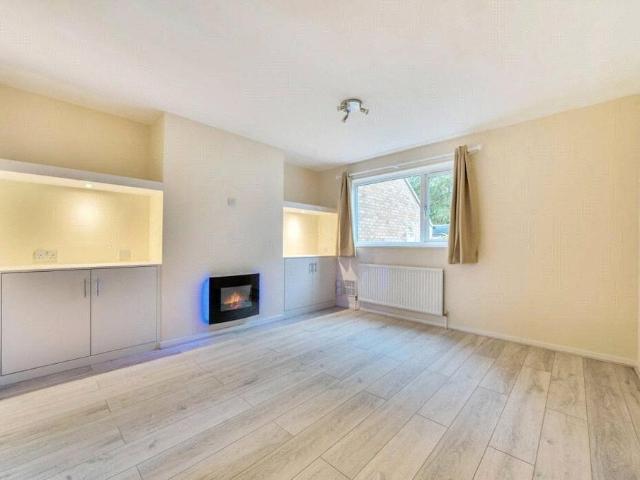 Apartment for rent in Black Bourton, Oxfordshire