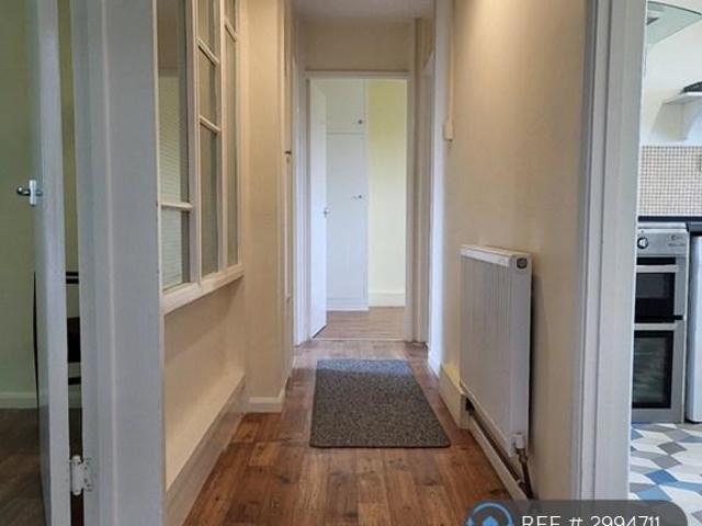 Flat for rent in Prestbury, Golden Valley