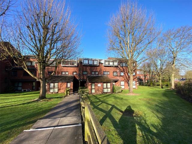 Flat for rent in Four Oaks, West Midlands