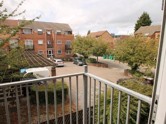 Flat for rent in Haddon, East Midlands