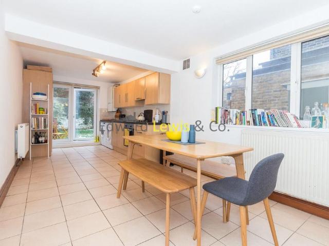 Flat for rent in Stoke Newington, Greater London
