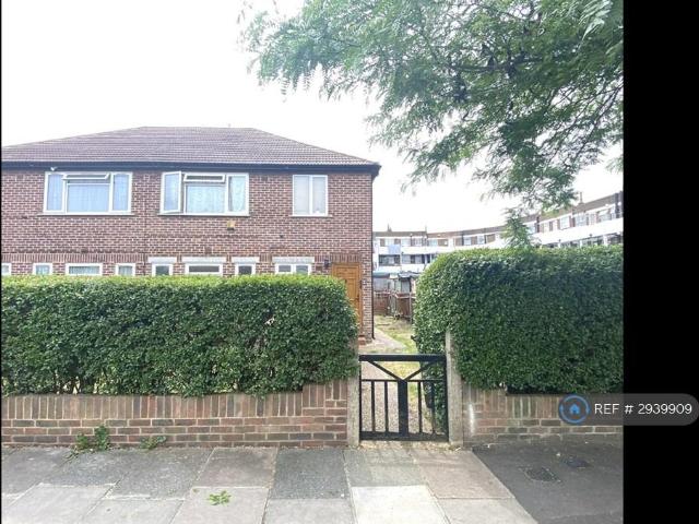 Flat for rent in London Borough of Ealing, Perivale