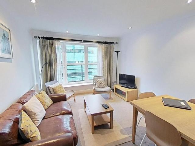 Flat for rent in Holyrood, Old Town