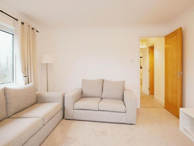Apartment for rent in Cardiff International Sports Village, Falcon Lodge