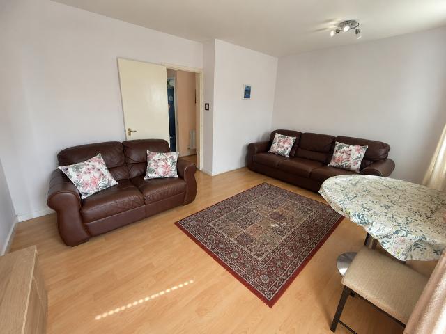 Apartment for rent in Marks Gate, Greater London