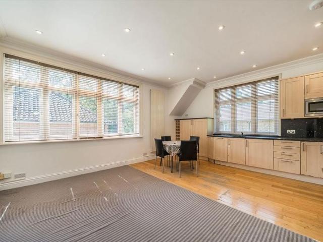 Apartment for rent in Sheerwater, Woking