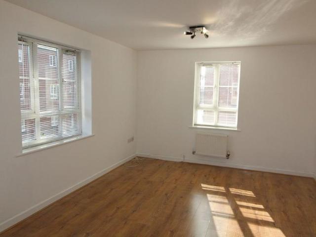 Apartment for rent in Birchgrove, Cardiff
