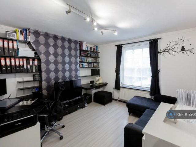 Apartment for rent in Somers Town, Greater London