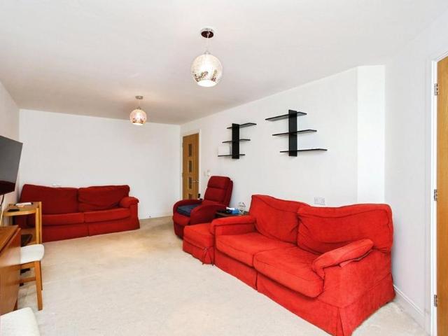 Apartment for rent in St James, Sandown Park