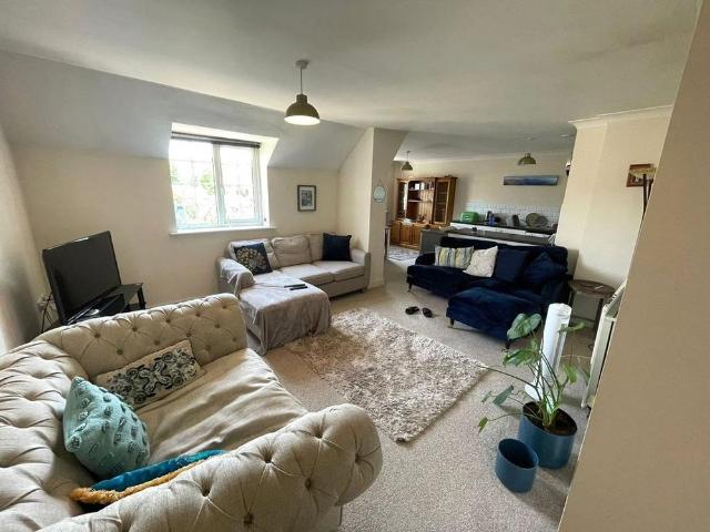 Apartment for rent in Crossflatts, West Yorkshire