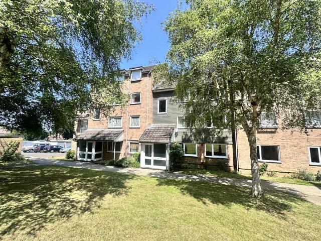Flat for rent in Church Cowley, The Slade