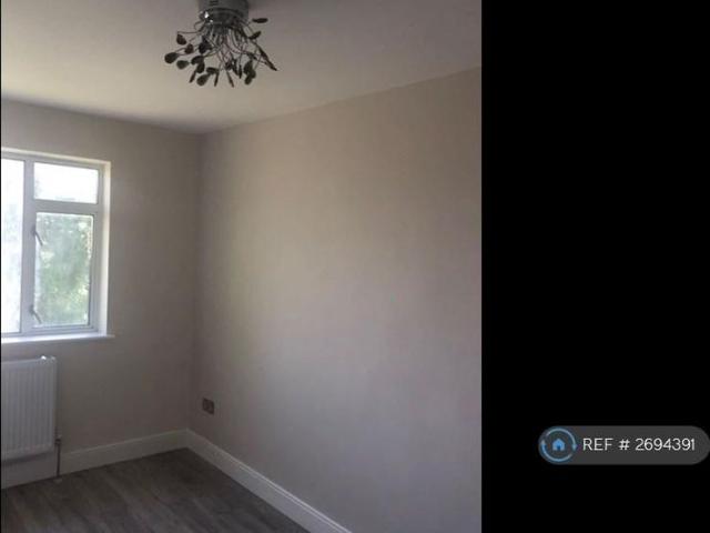 Apartment for rent in Colney Hatch, Isle Of Man