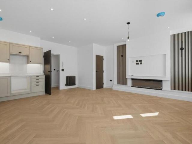 Apartment for rent in Alton Barnes, Essex