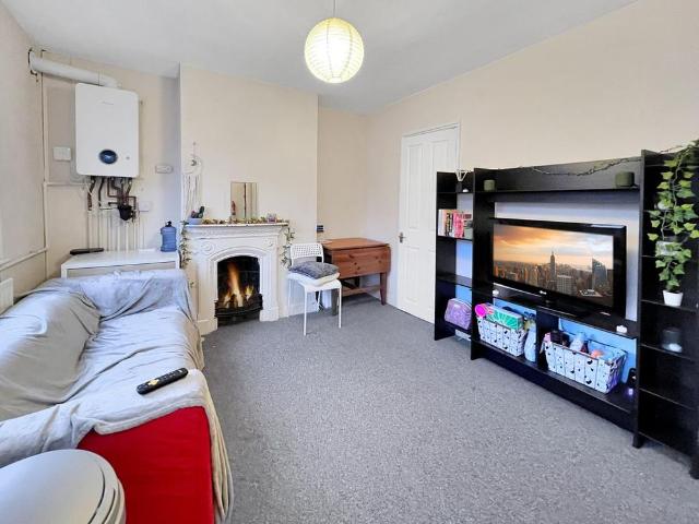 Apartment for rent in Robin Hood, The Slade