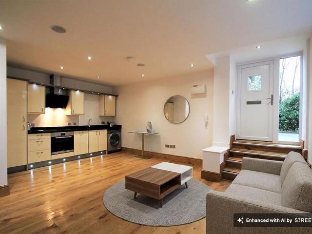 Apartment for rent in Marlborough, Easton Royal