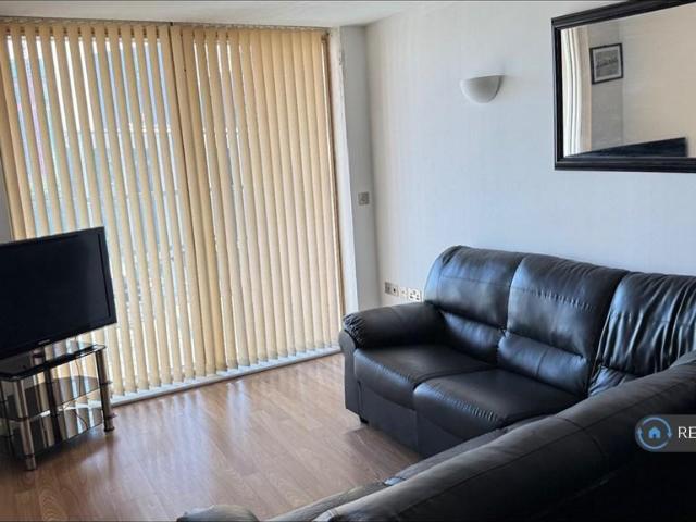 Flat for rent in Holbeck, West Yorkshire