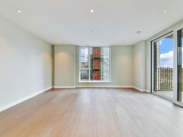 Apartment for rent in Kennington, Greater London