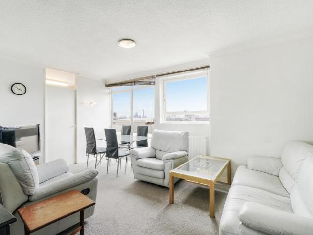 Flat for rent in St. John's Wood, Greater London