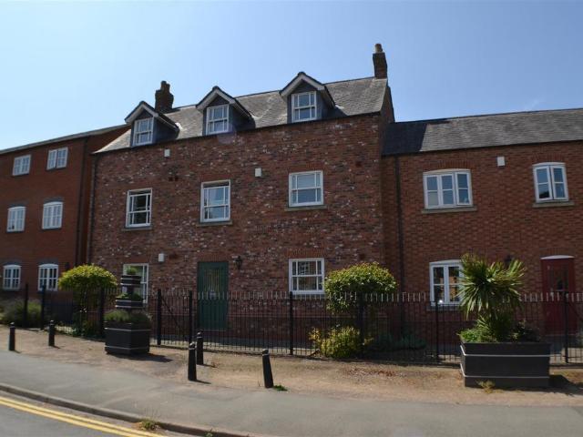 Flat for rent in Stretton Baskerville, Barton