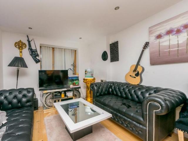 Apartment for rent in Richmond Hill, West Yorkshire