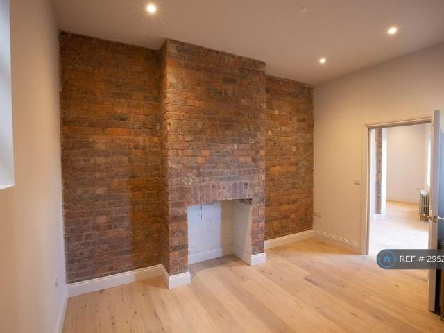 Apartment for rent in St James, Sandown Park
