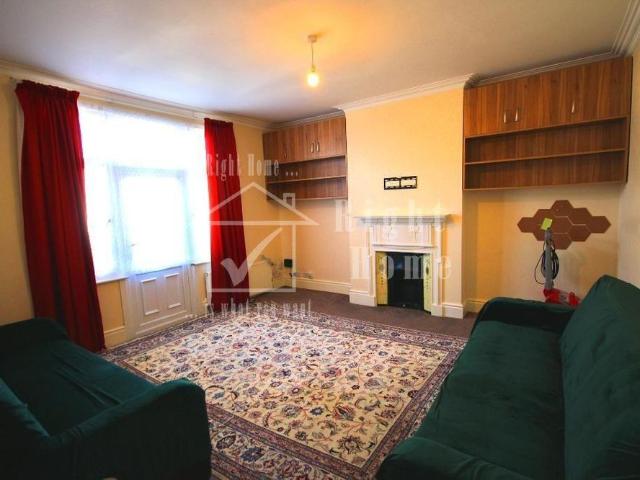 Apartment for rent in Alperton, Greater London