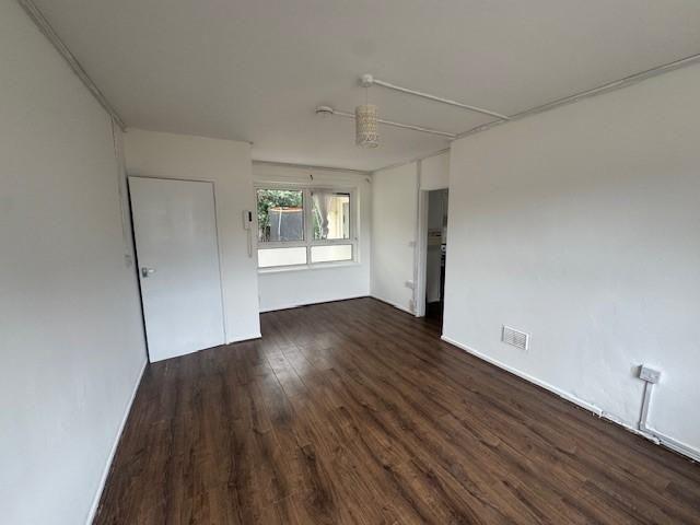 Apartment for rent in Mowmacre Hill, Old Wharf