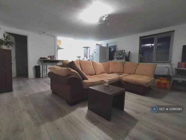 Apartment for rent in Bamber´s Green, Duton Hill