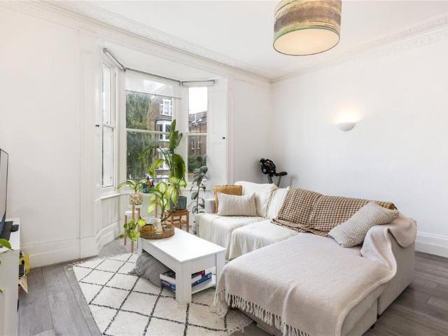 Apartment for rent in Ham, Greater London