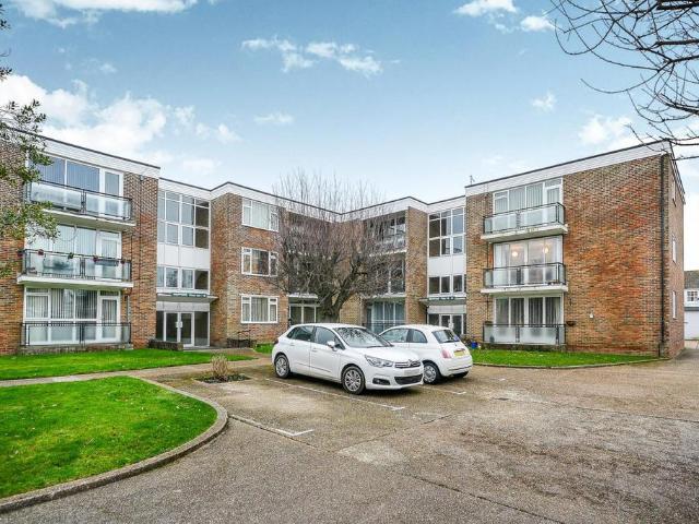 Flat for rent in Fishersgate, West Sussex