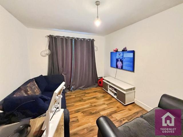 Apartment for rent in Burnden, Lee Bank