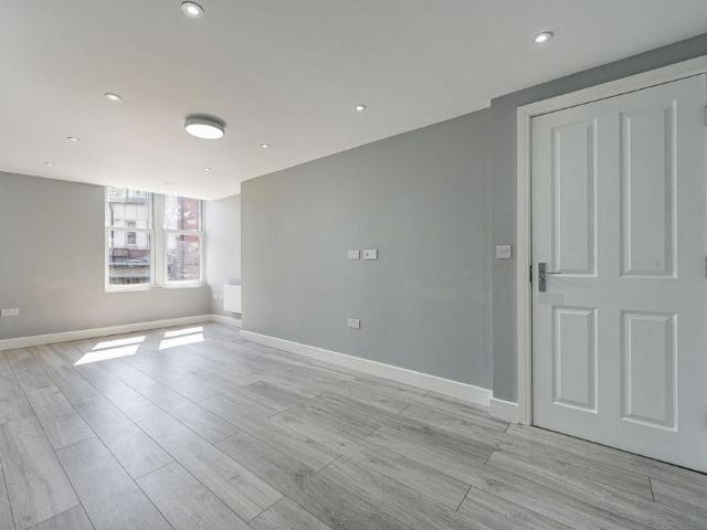 Apartment for rent in Bickley, Greater London