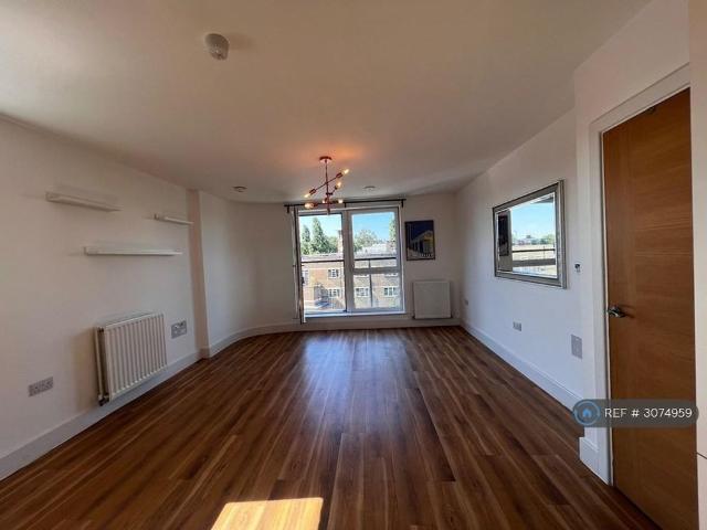 Apartment for rent in London Borough of Hounslow, Greater London