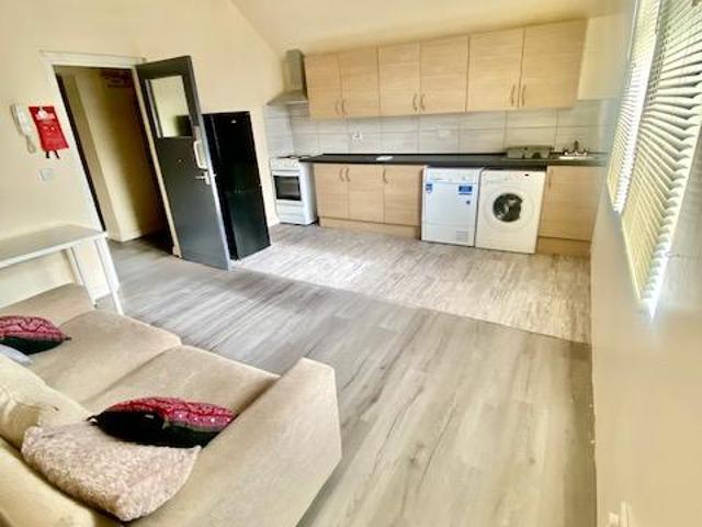 Flat for rent in Bearwood, West Midlands