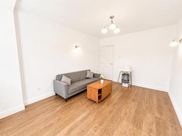 Apartment for rent in Sale Moor, Trafford Park