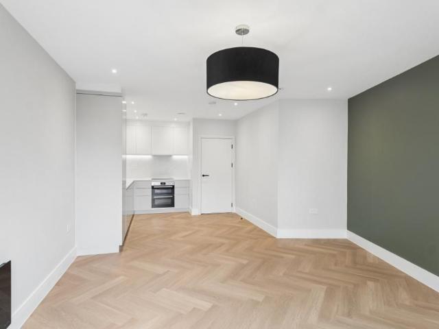Apartment for rent in London Borough of Ealing, Greater London