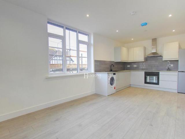 Flat for rent in Rhydypenau, Falcon Lodge